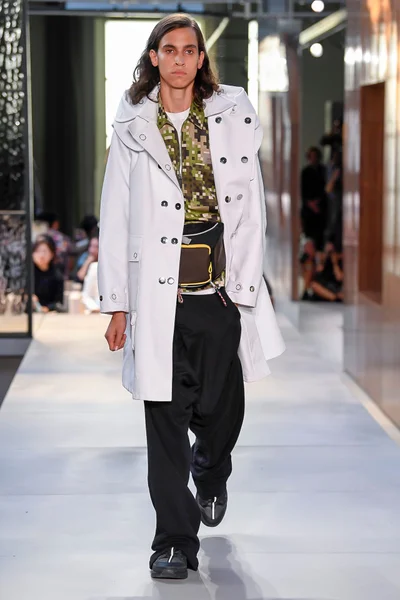 Look 122